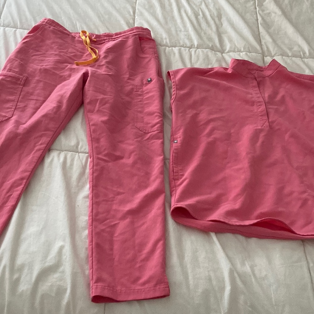 Pink FIGS set